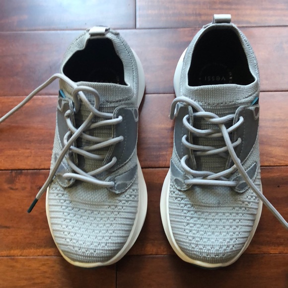 Vessi everyday 2.0 waterproof shoes size 5 - Picture 1 of 3